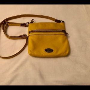 Bag, Fossil, Crossbody style. Gold/yellow.